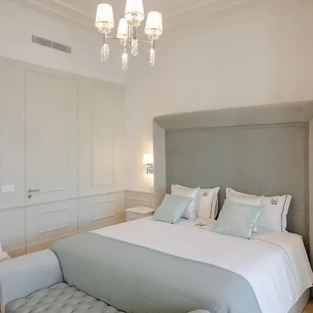 Deluxe Apartment *